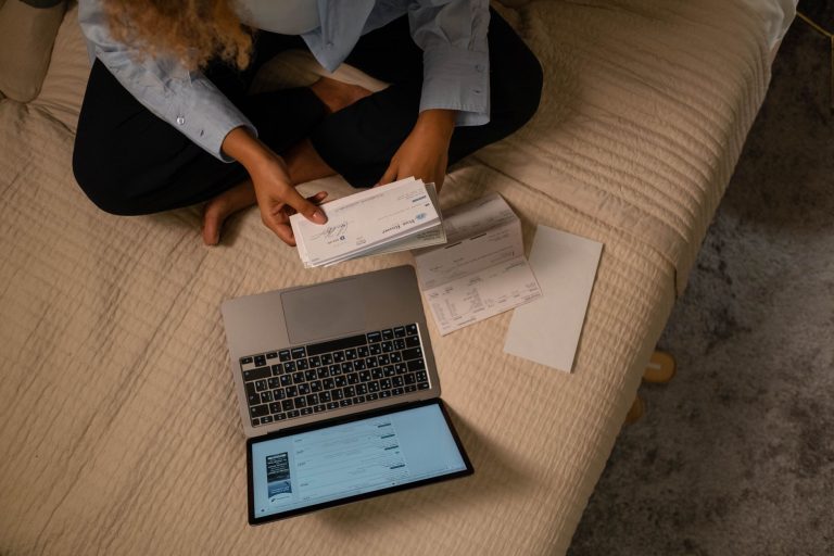 Outstanding Check Meaning And A Simple Guide For 2026